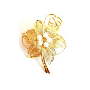 Vintage Gold Filigree and Faux Pearl Flower Brooch